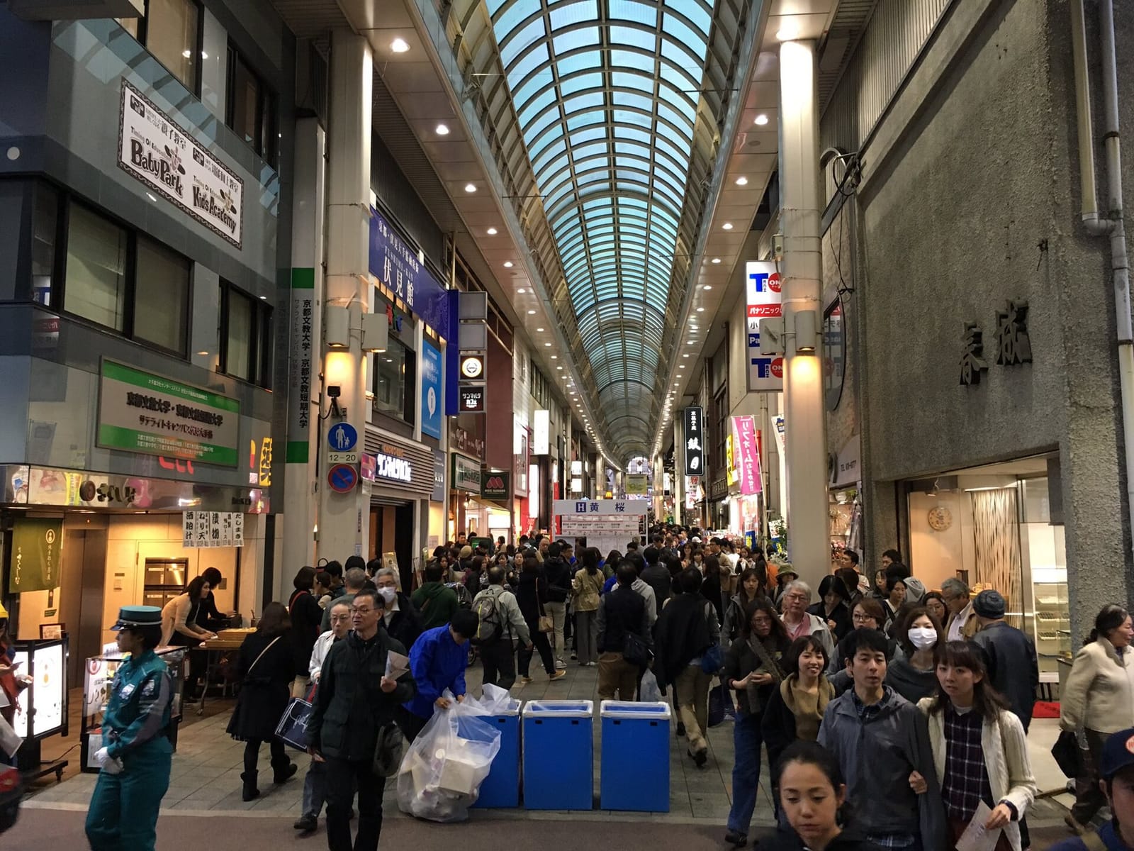 伏見の清酒まつりの会場となる大手筋商店街