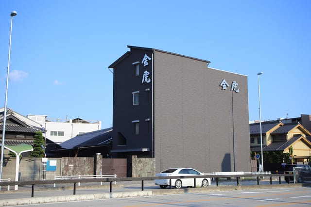 金虎酒造の酒蔵外観