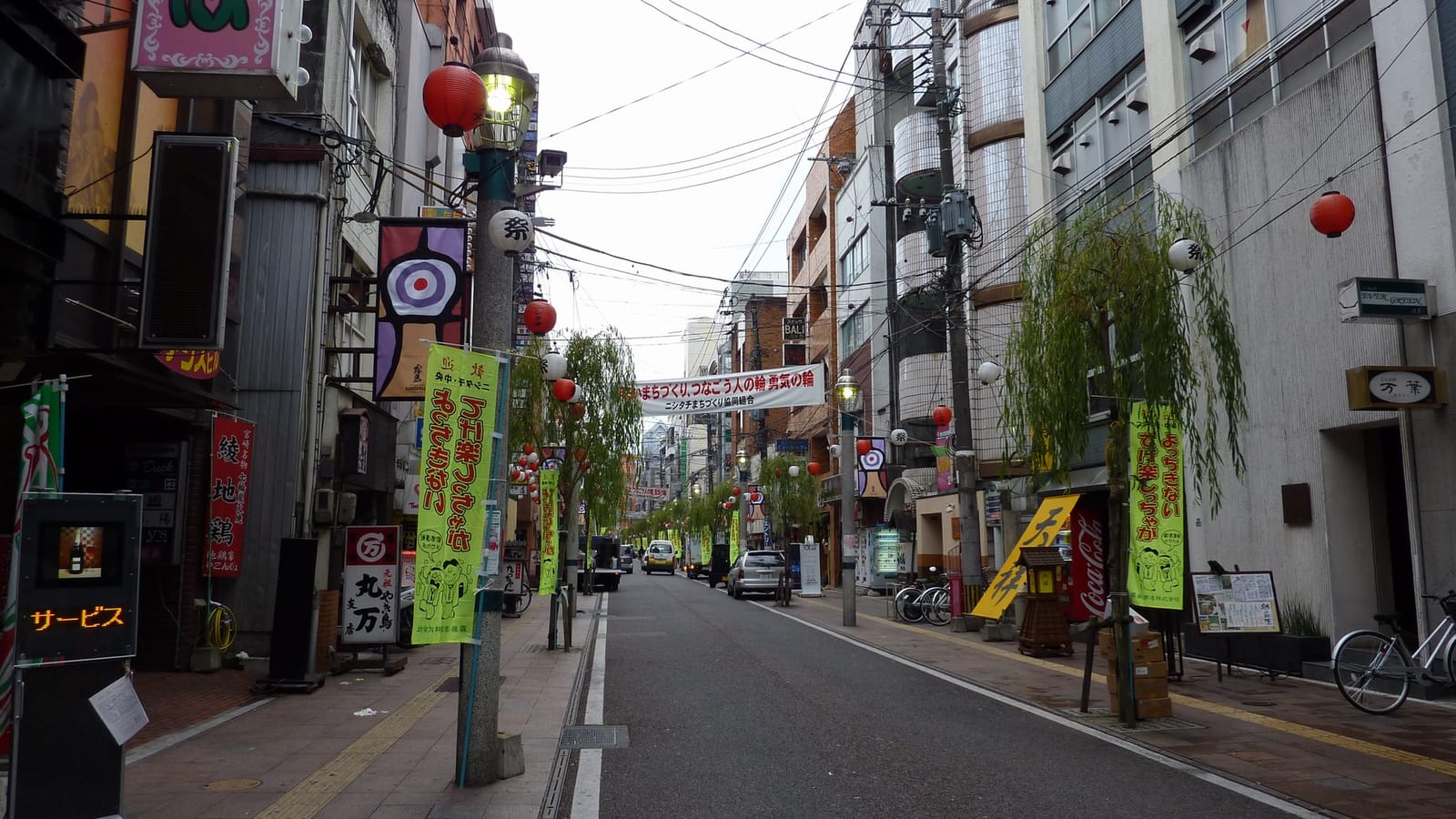 宮崎・西橘通りの街並み