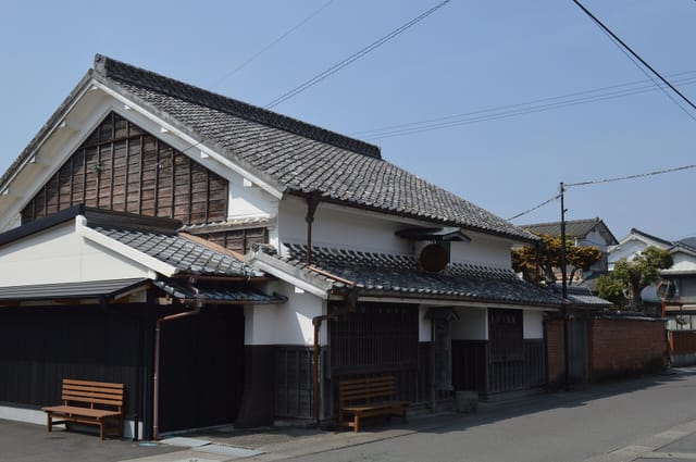 西岡酒造店の蔵の外観