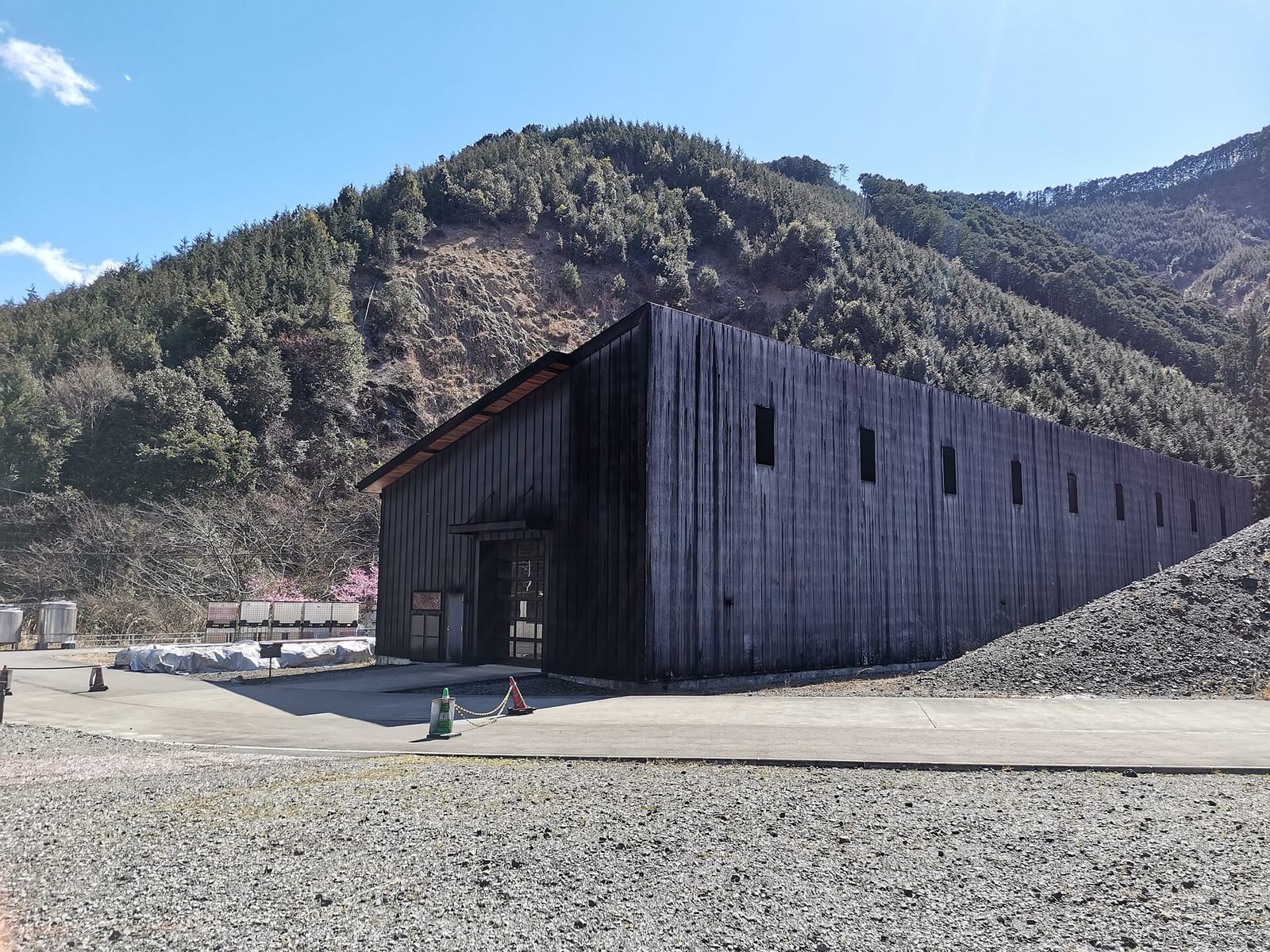 静岡蒸溜所の熟成庫