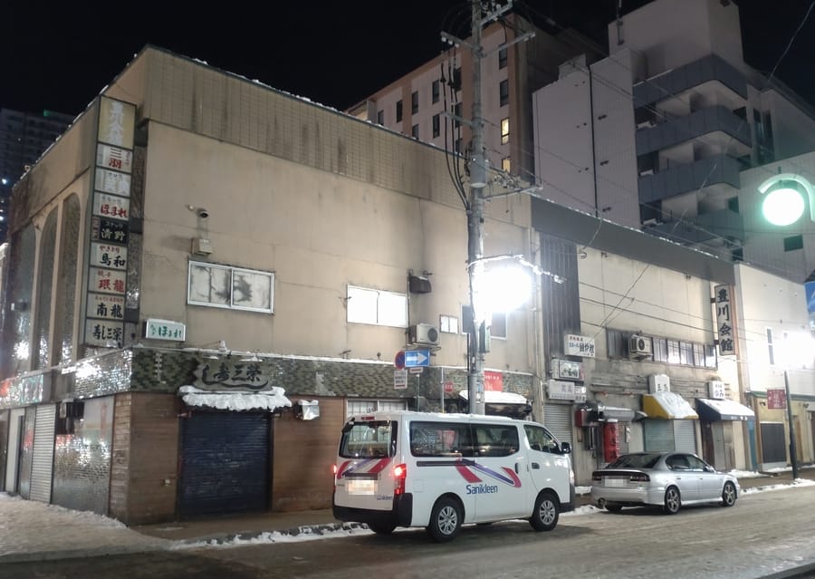 すすきのの街並み
